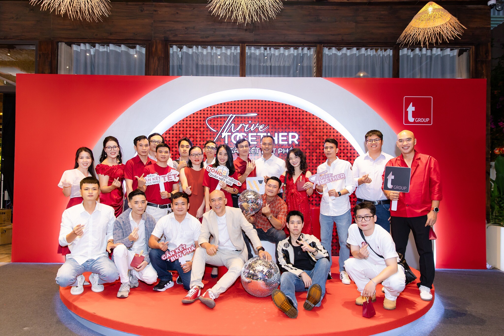 Xây dựng Bức Tường (The Wall Architecture Co., Ltd) 1