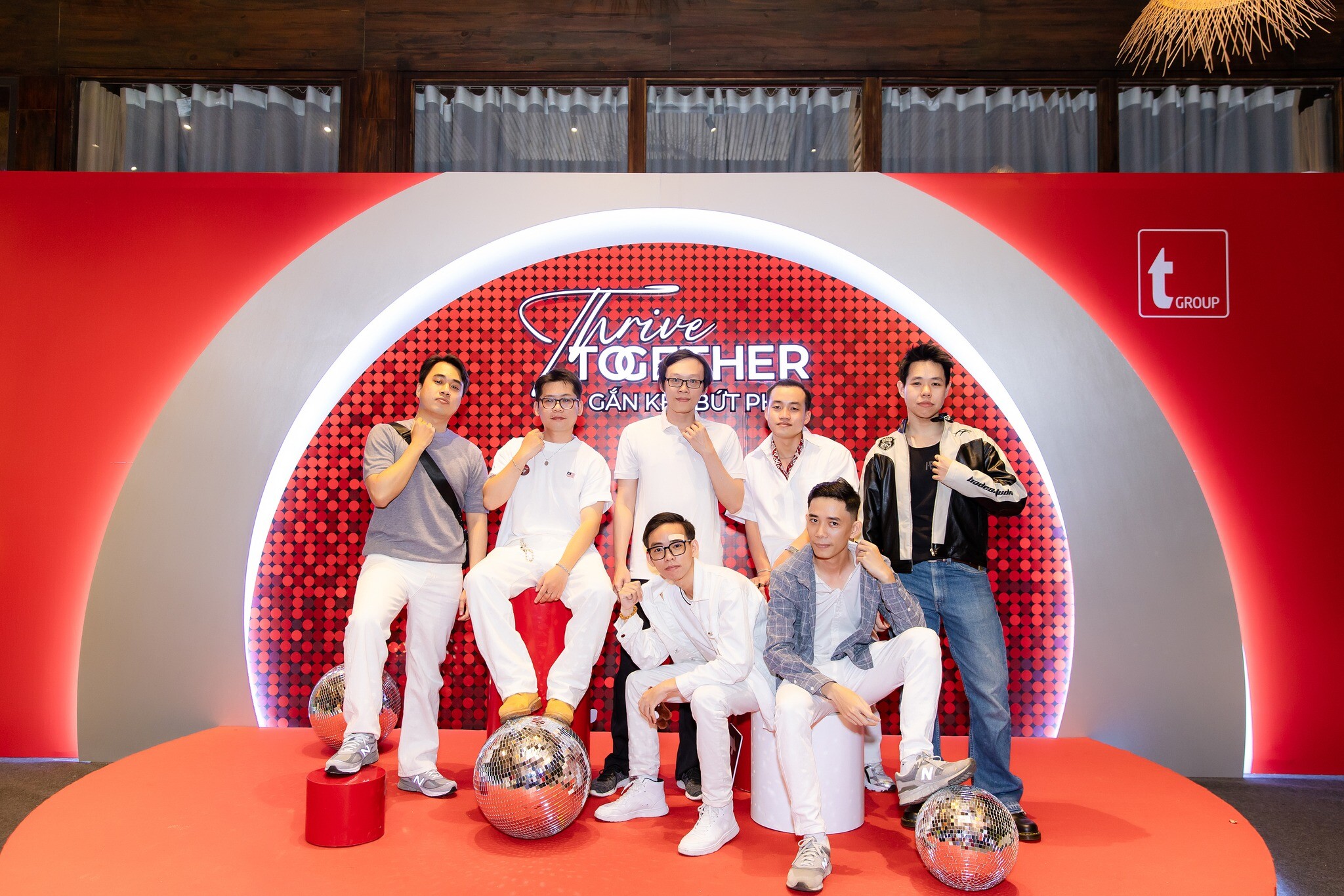 Xây dựng Bức Tường (The Wall Architecture Co., Ltd) 6