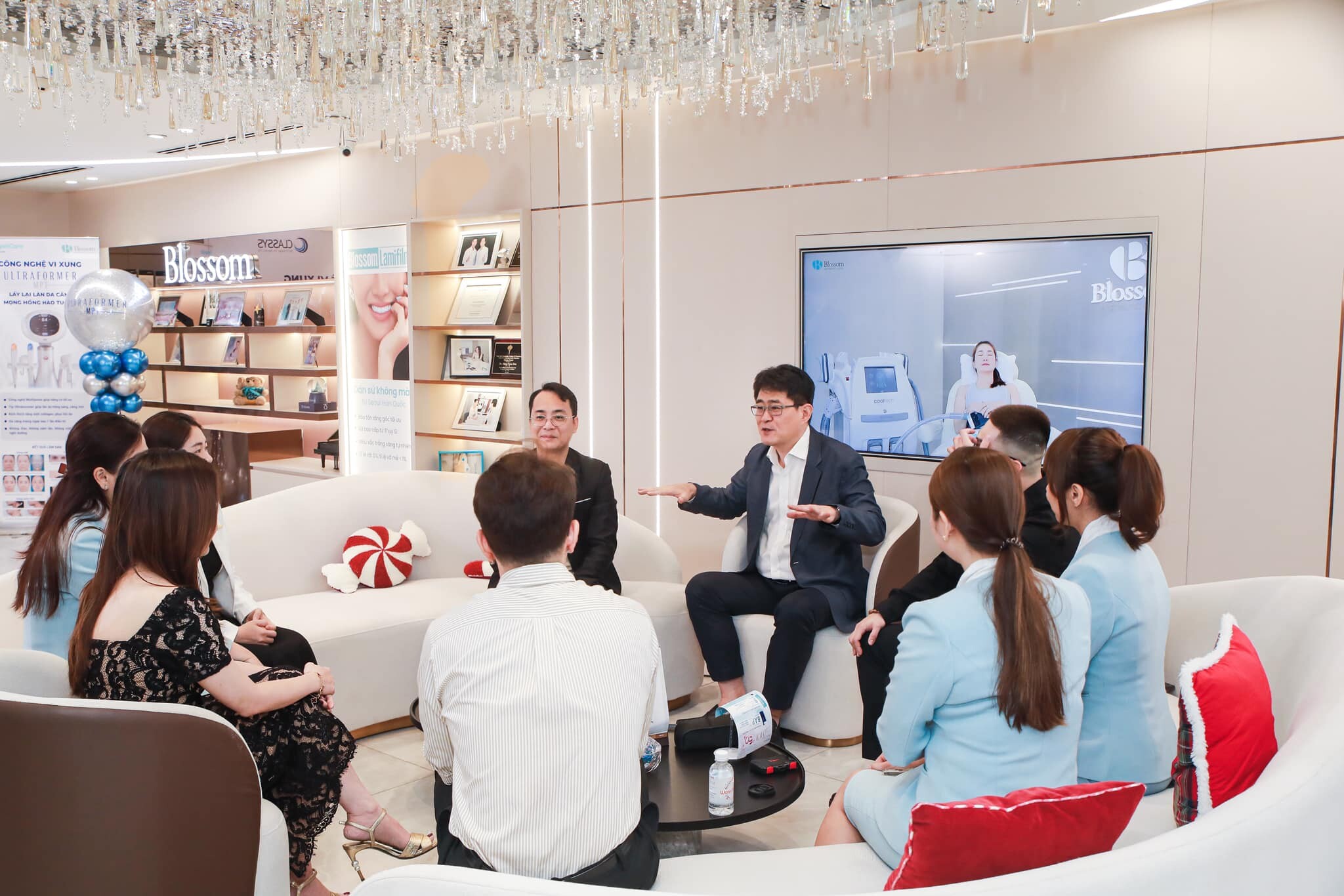 Thẩm Mỹ Blossom 4