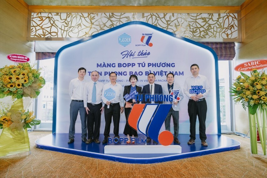 TẬP ĐOÀN HÓA CHẤT NHỰA - PLASCHEM 1