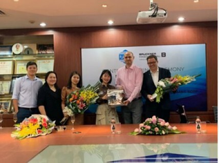 TẬP ĐOÀN HÓA CHẤT NHỰA - PLASCHEM 3