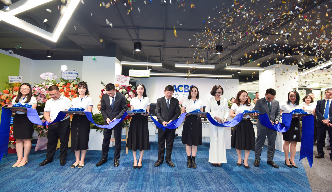 Chứng Khoán ACB 8