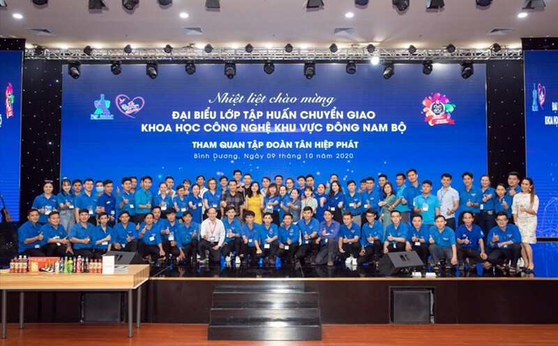 Tập đoàn Nước giải khát Tân Hiệp Phát 4