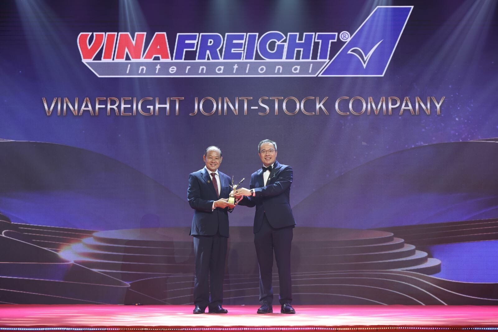 Công ty VINAFREIGHT 8