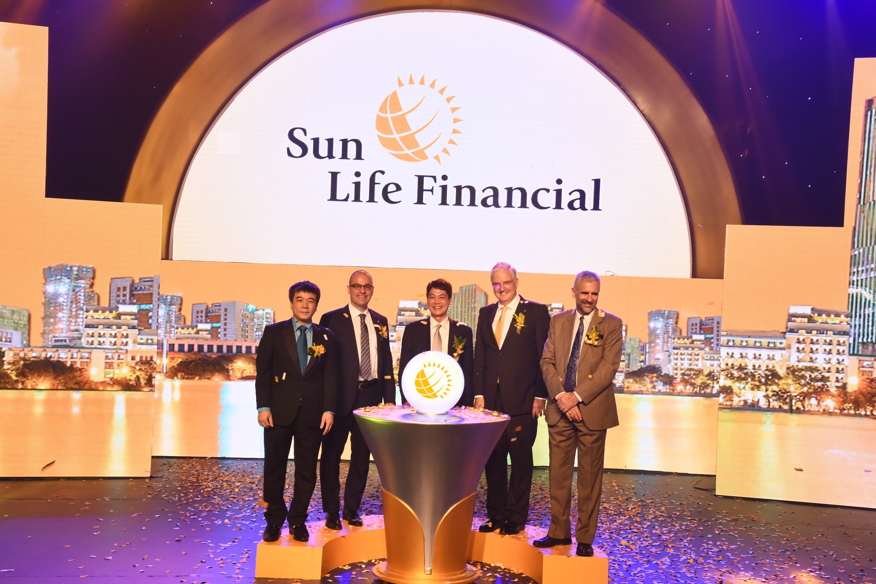 Sun life Việt Nam 10