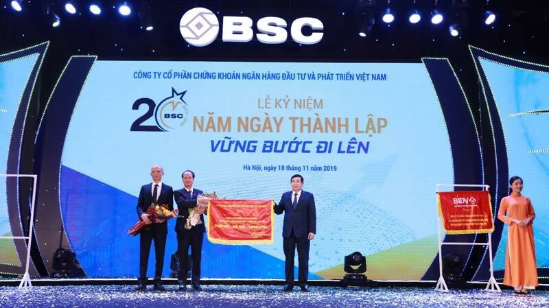 Chứng khoán Ngân hàng Đầu tư & Phát triển Việt Nam - BSC 7