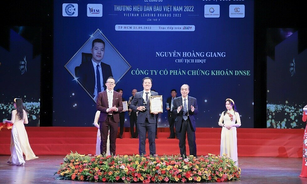 Chứng khoán DNSE 4