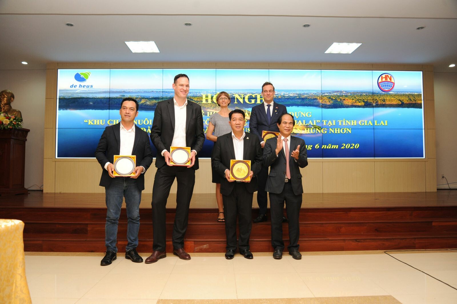 CÔNG TY TNHH DE HEUS 6