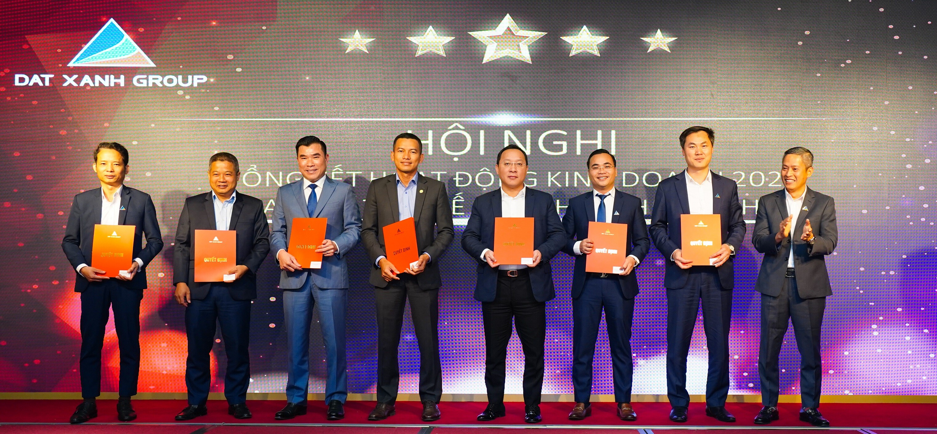 Tập đoàn Đất xanh 10