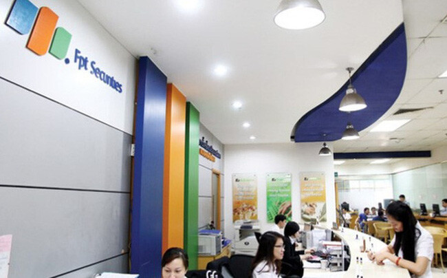 Chứng khoán FPT 3