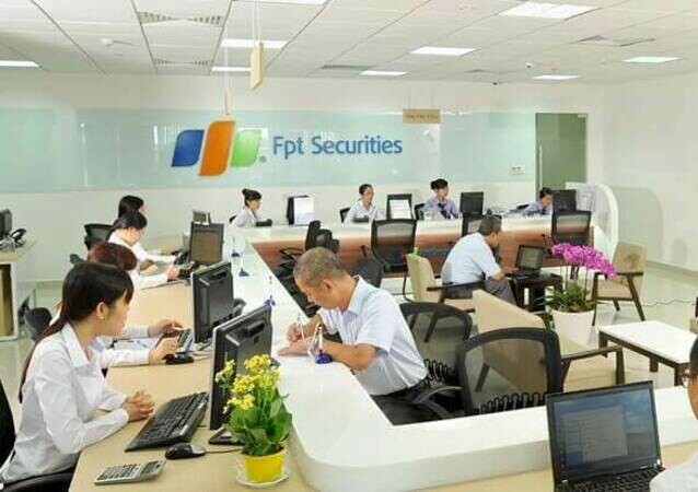 Chứng khoán FPT 5