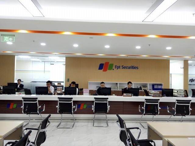 Chứng khoán FPT 7