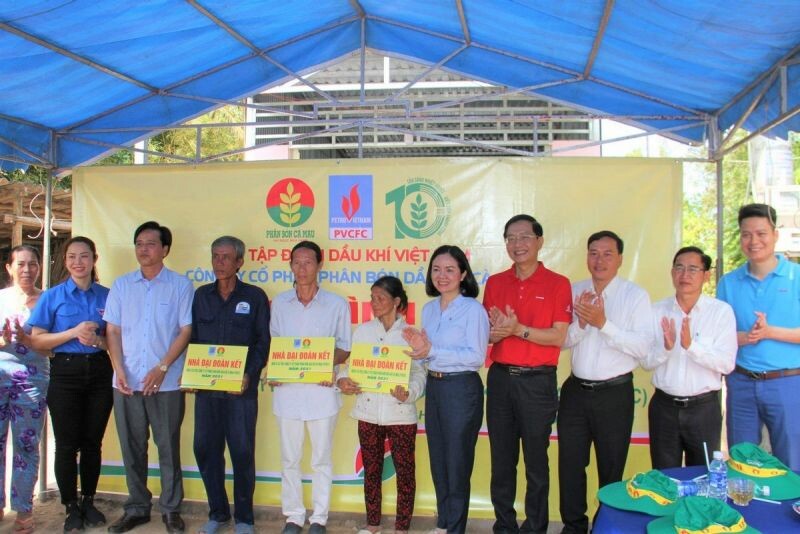 Phân bón Dầu khí Cà Mau 5