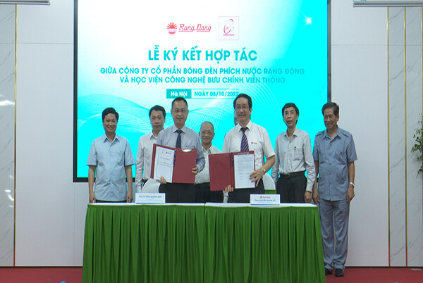 BÓNG ĐÈN PHÍCH NƯỚC RẠNG ĐÔNG 7