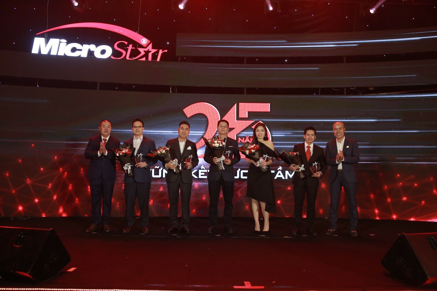 Công nghệ Tin học Viễn Sơn - Microstar 3