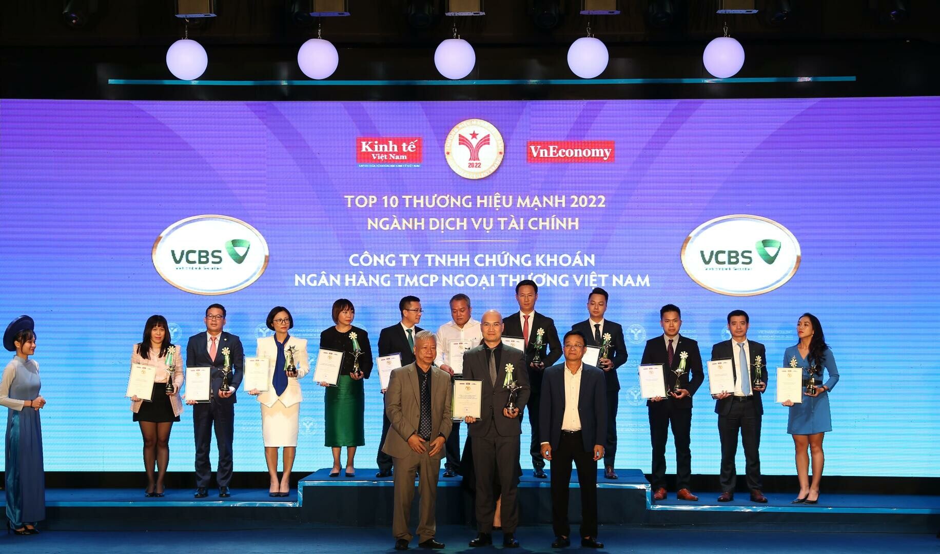 Chứng khoán Ngân hàng Ngoại Thương - VCBS 6