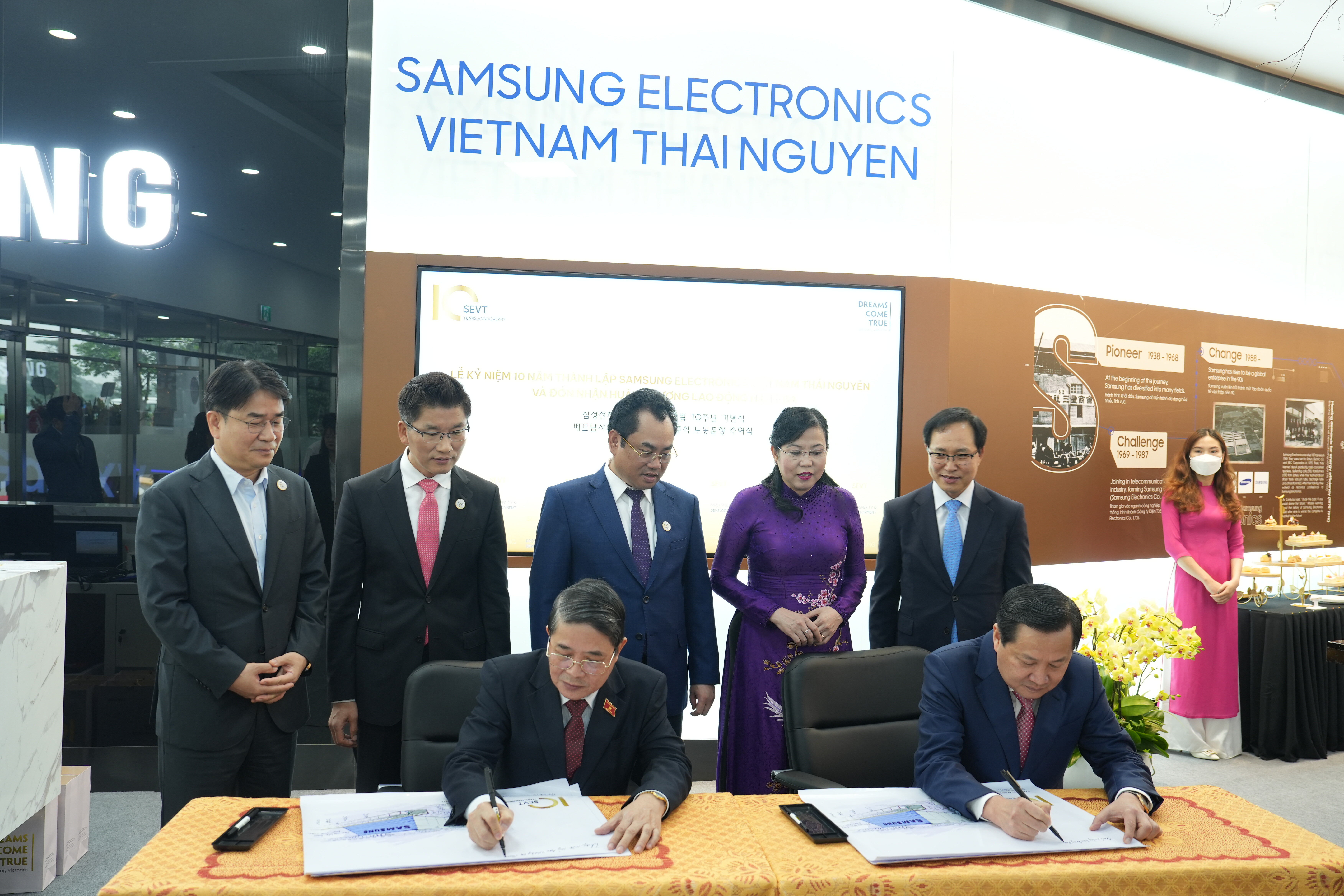 Samsung Electronics Viet Nam 8