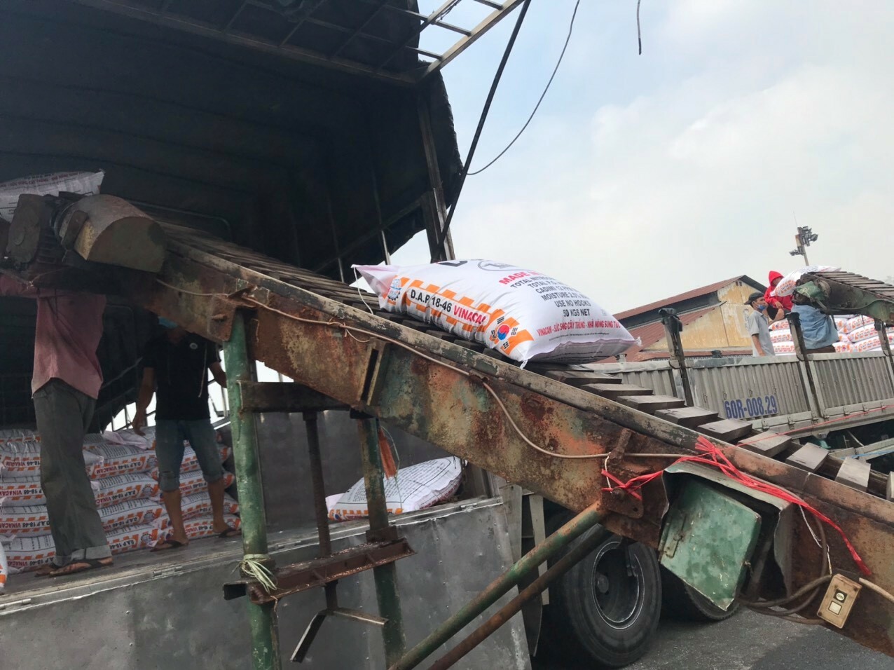 Tập Đoàn Vinacam 1