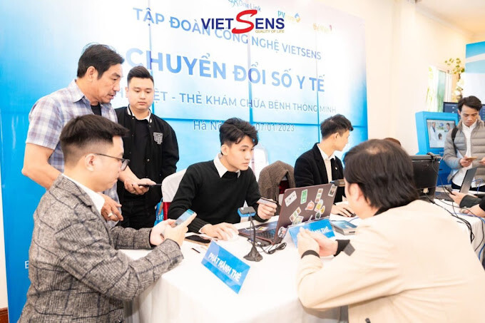 Tập đoàn công nghệ Vietsens 3