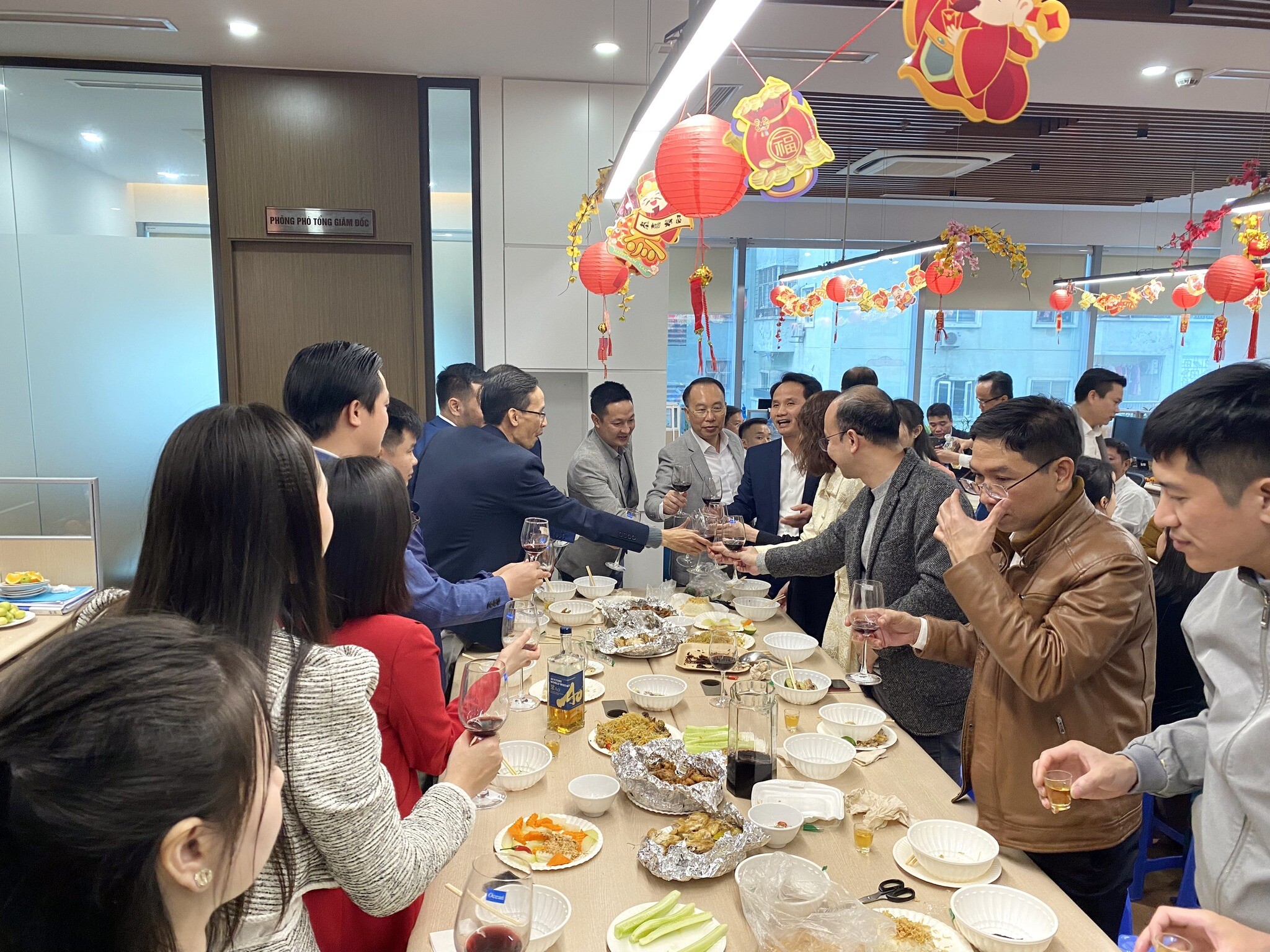 TẬP ĐOÀN ĐẦU TƯ KLB 4