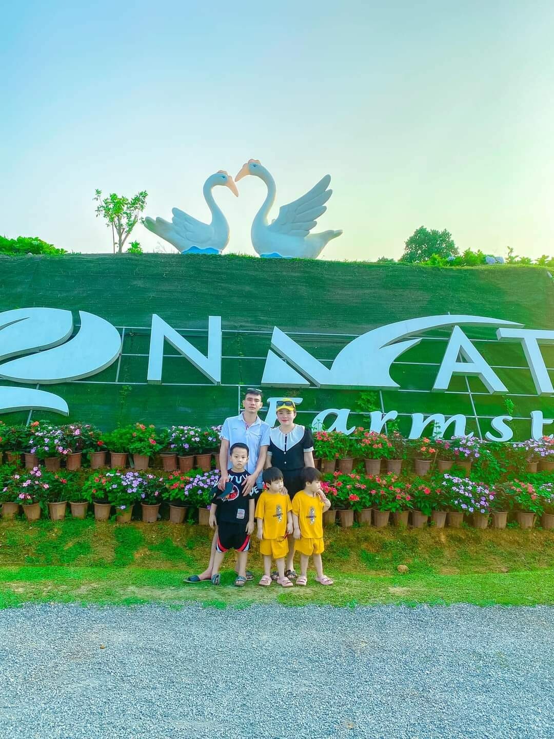 Dịch vụ và Du lịch Hòn Mát 2