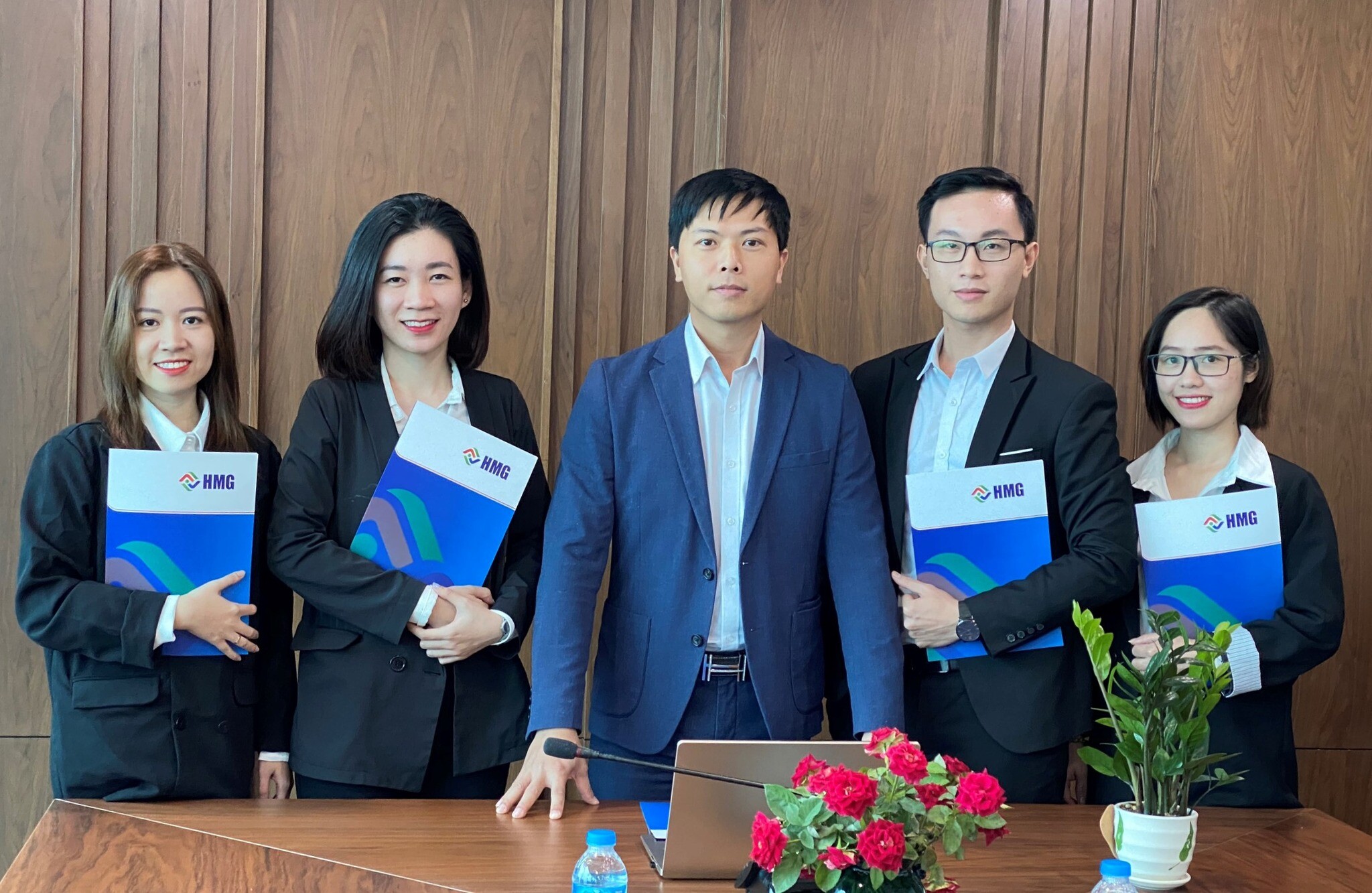 Tập đoàn Hoàng Minh 2