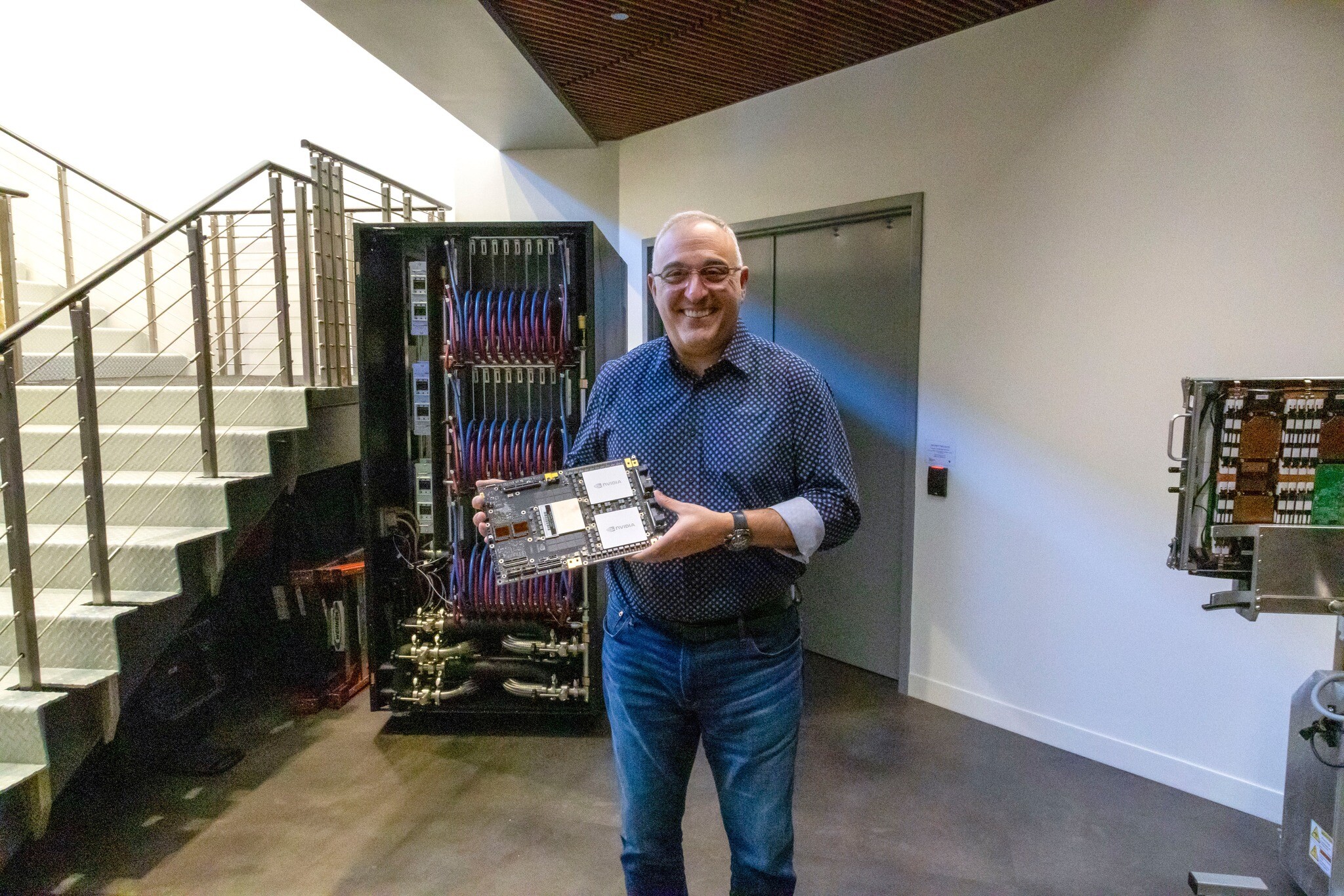 Hewlett Packard Enterprise - HPE 17