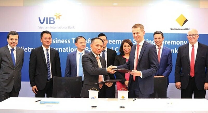 Ngân hàng CommBank - CBA 7