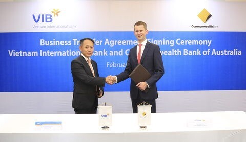 Ngân hàng CommBank - CBA 8
