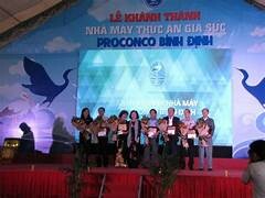 VIỆT - PHÁP SẢN XUẤT THỨC ĂN GIA SÚC 5