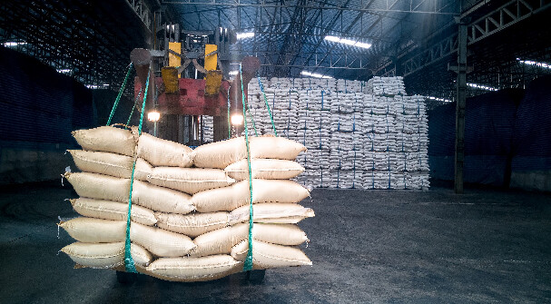 Xi măng Hoàng Long 4