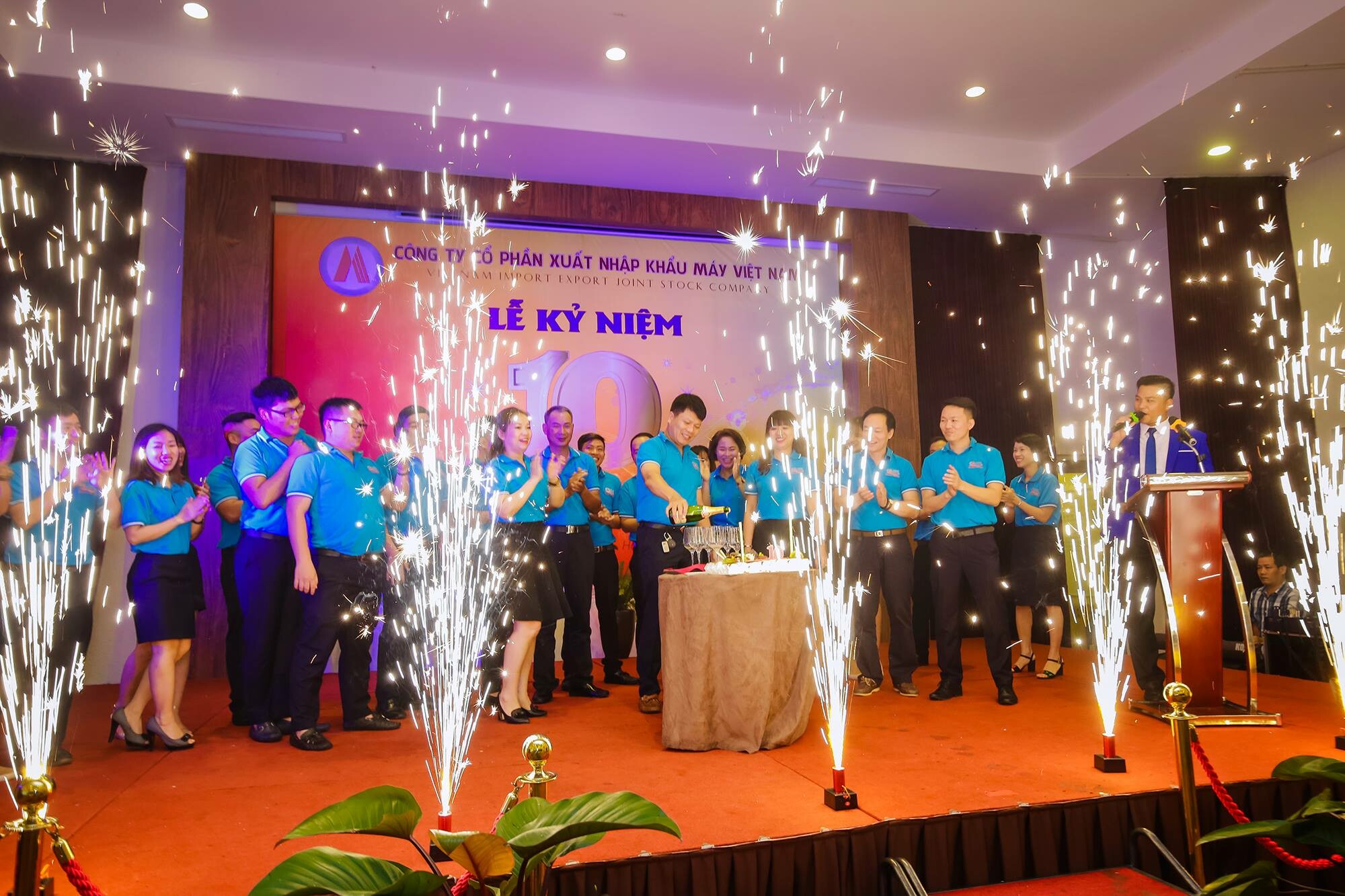 Xuất Nhập Khẩu Máy Việt Nam 3