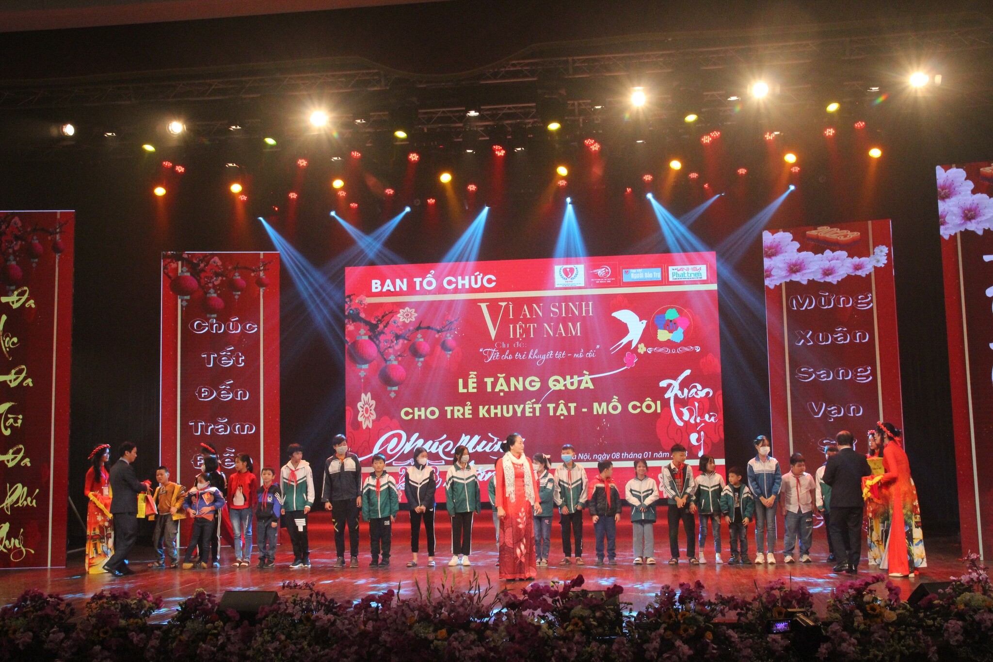 Phát Triển Truyền Thông Văn Hóa 4