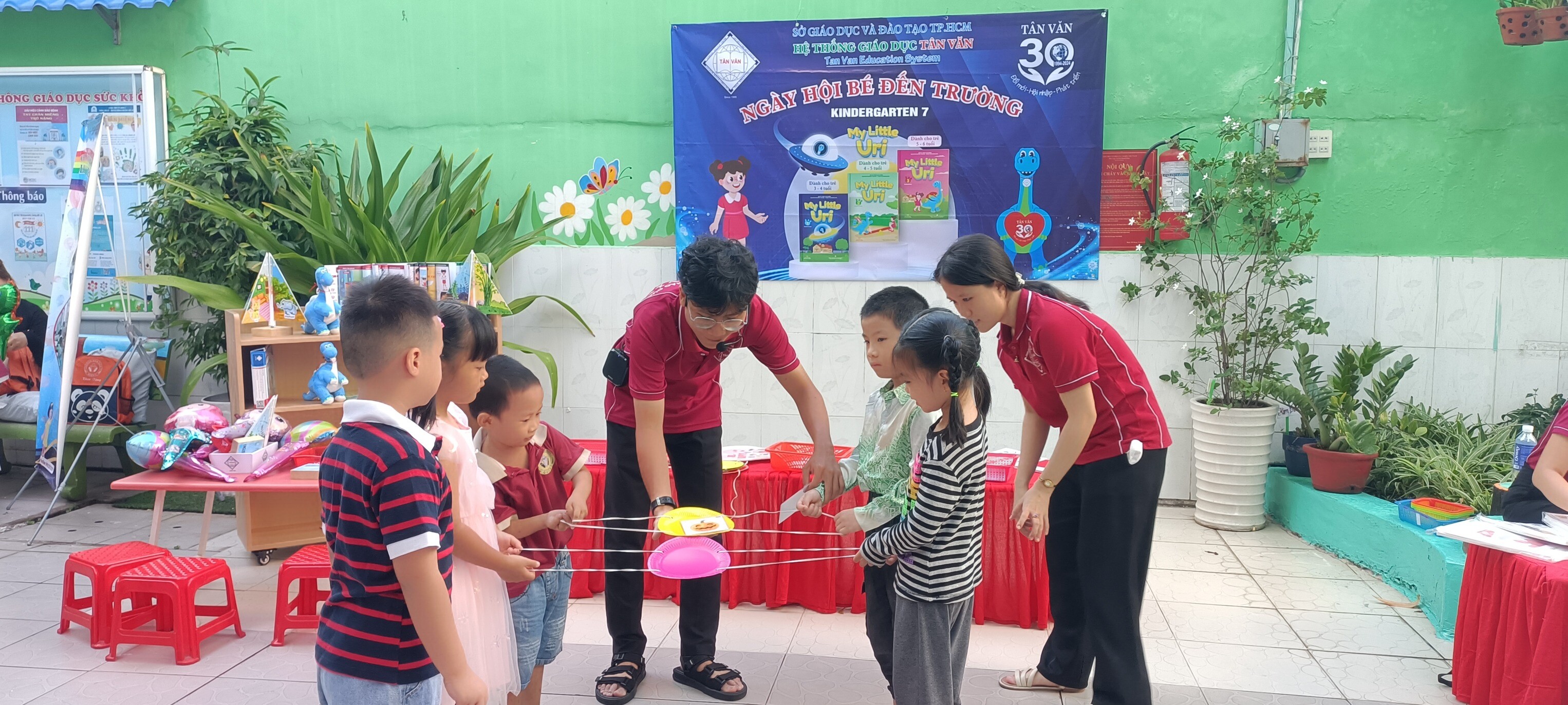 Giáo Dục Và Du Lịch Tân Văn 9