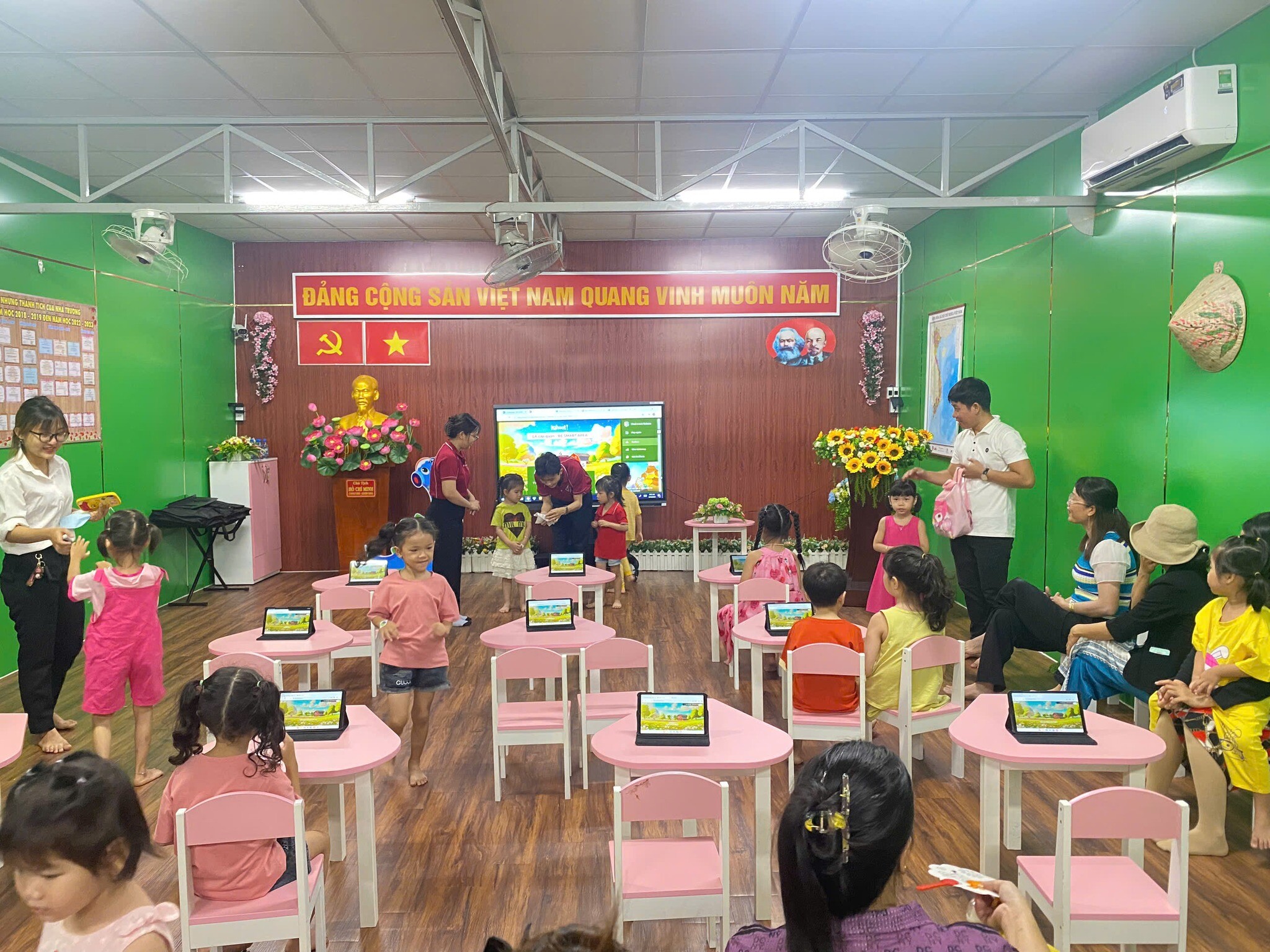 Giáo Dục Và Du Lịch Tân Văn 2