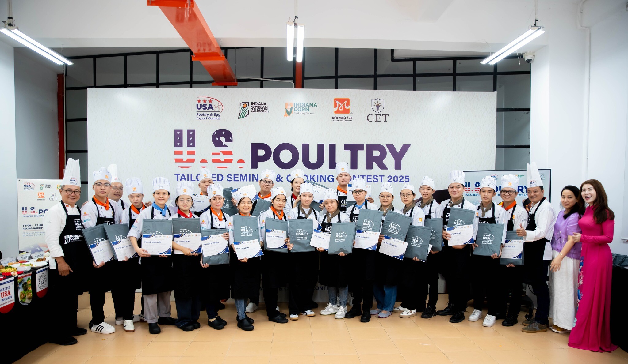 Hướng nghiệp Á Âu 10