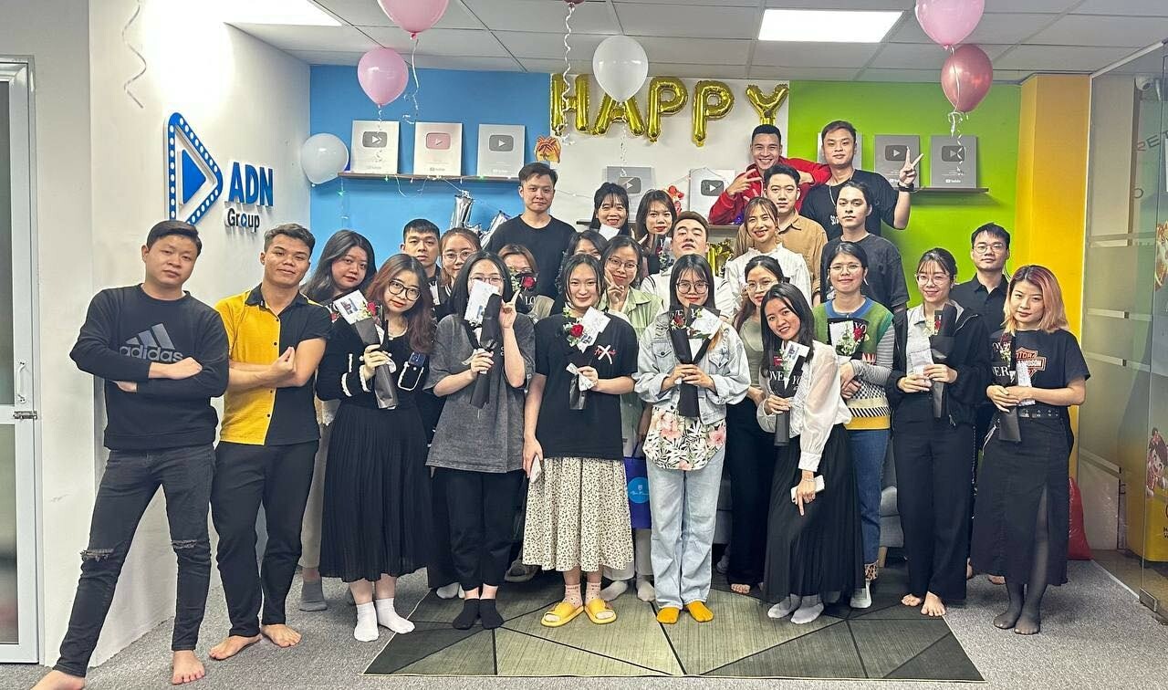 TRUYỀN THÔNG ADN GROUP 4