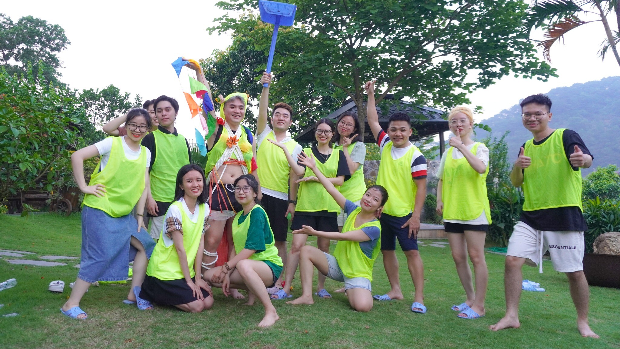 TRUYỀN THÔNG ADN GROUP 5