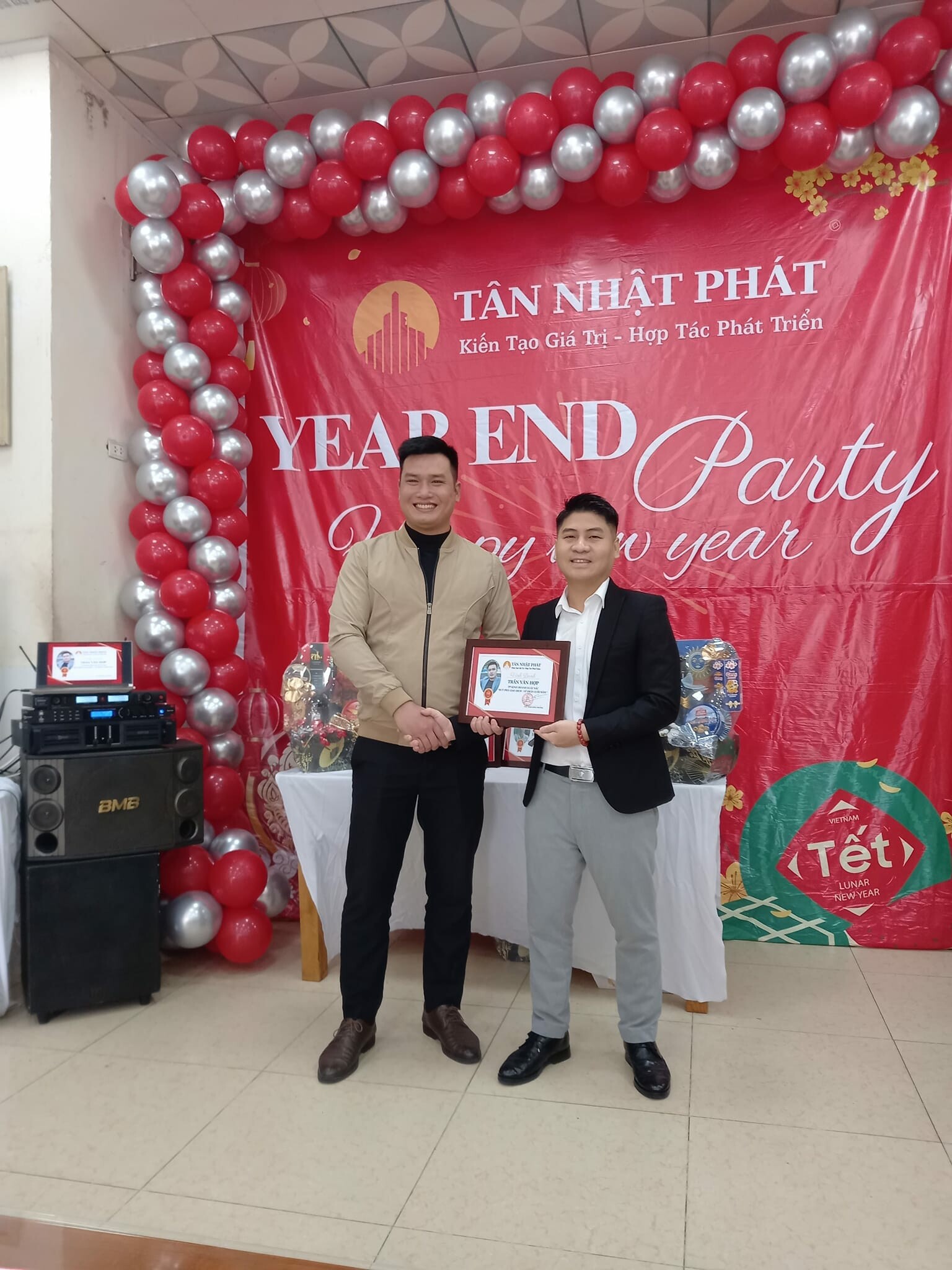 TÂN NHẬT PHÁT 4
