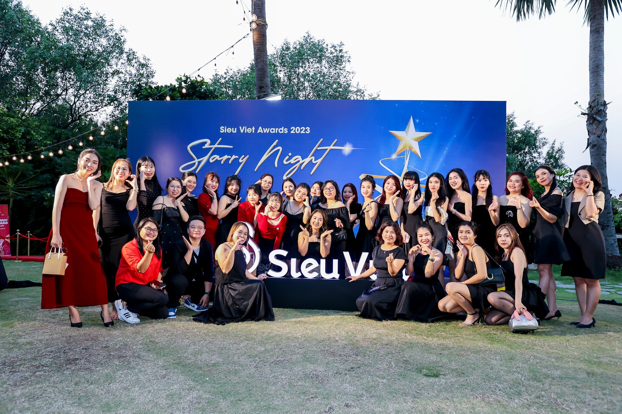 SIÊU VIỆT GROUP 9