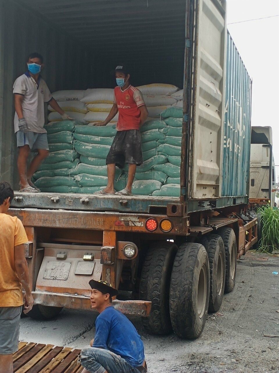 Khoáng sản Quốc tế Huy Hoàng 6