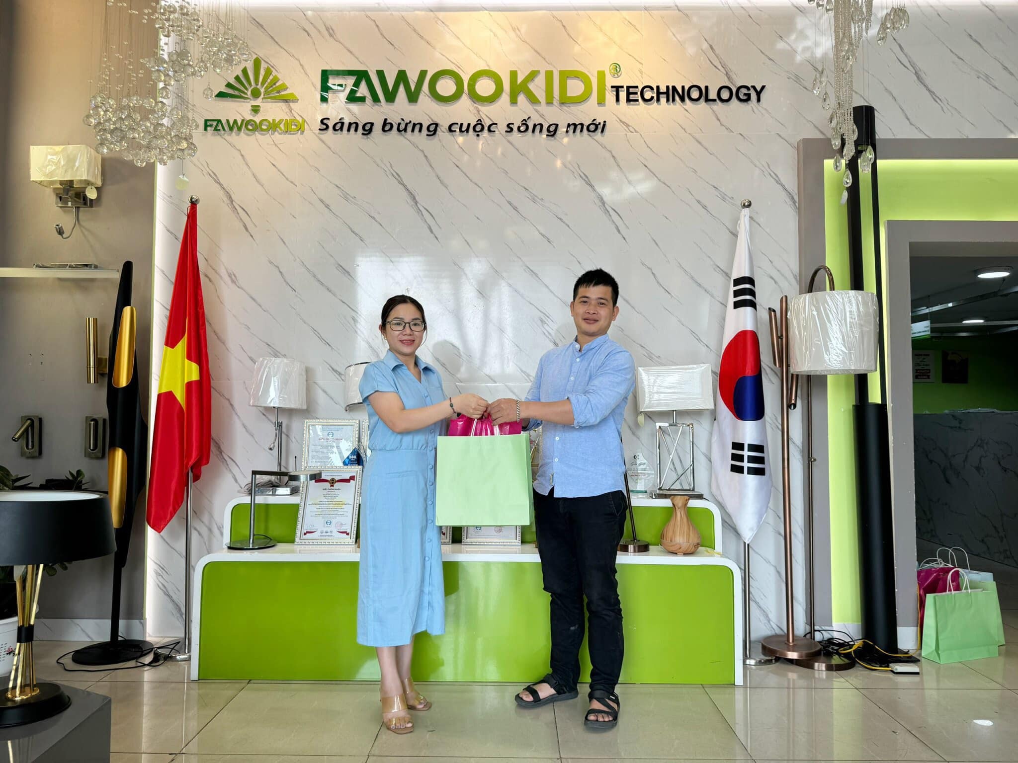 CÔNG NGHỆ LED FAWOOKIDI 1