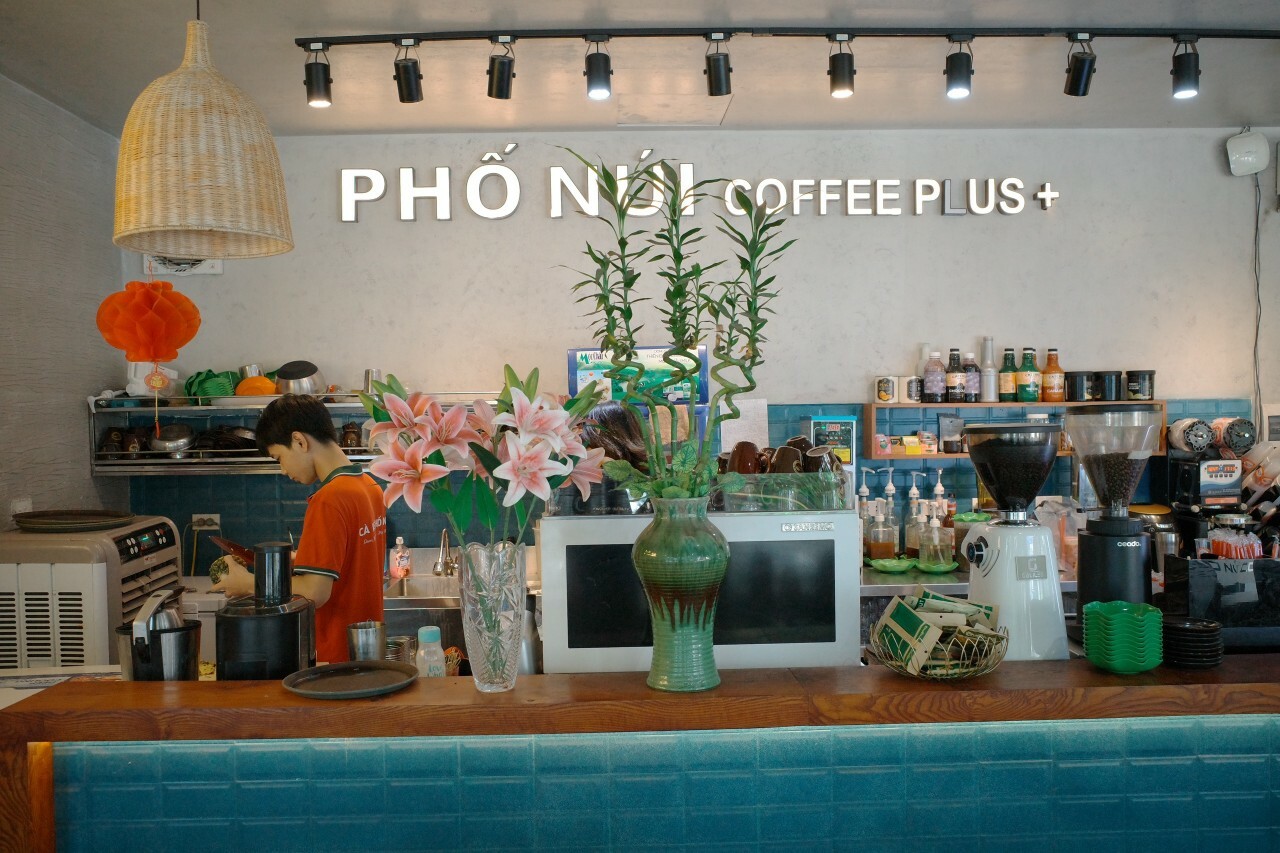 TẬP ĐOÀN COFFEE PHỐ NÚI 7