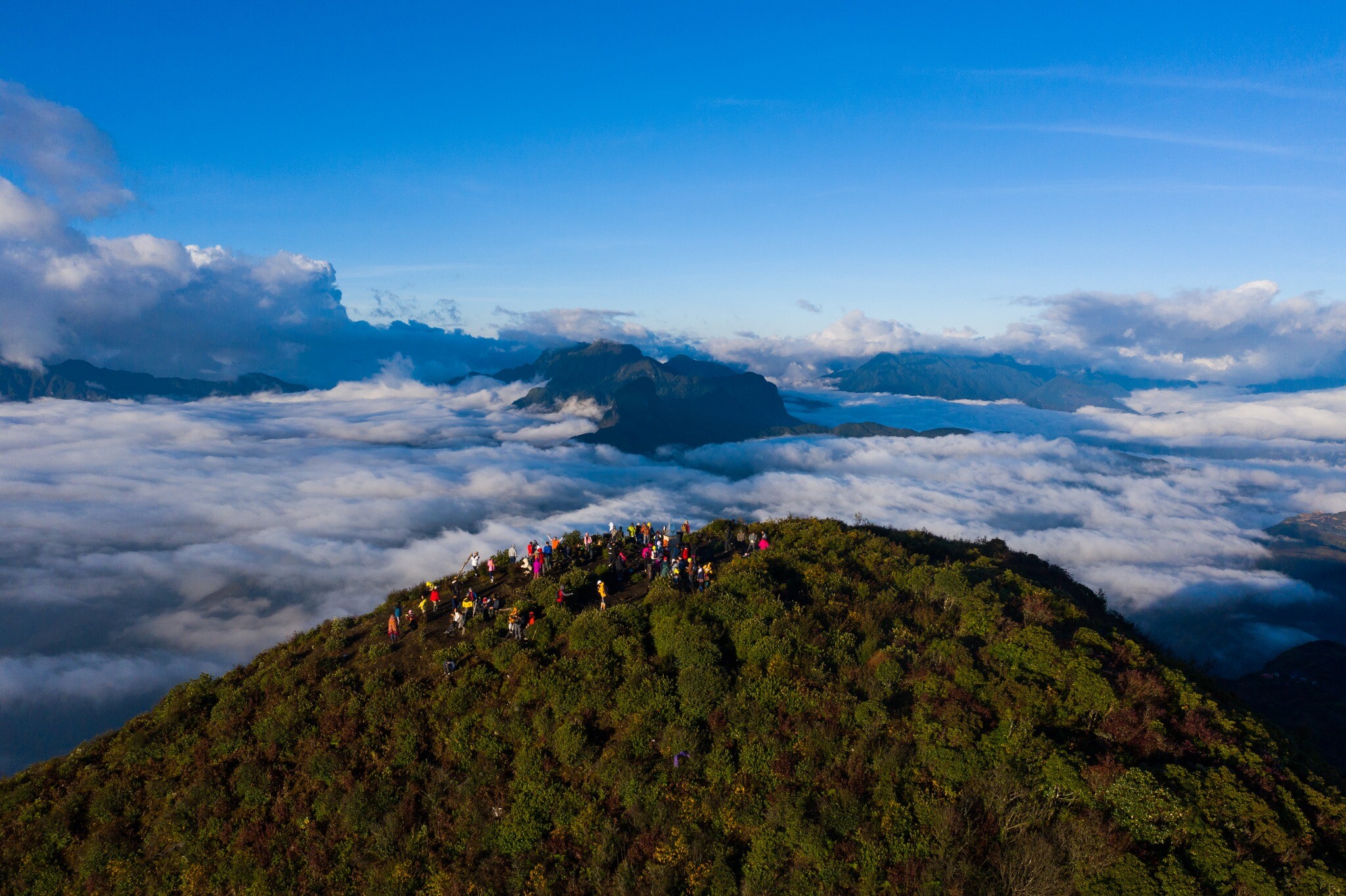 Dịch vụ du lịch Việt Trekking 18