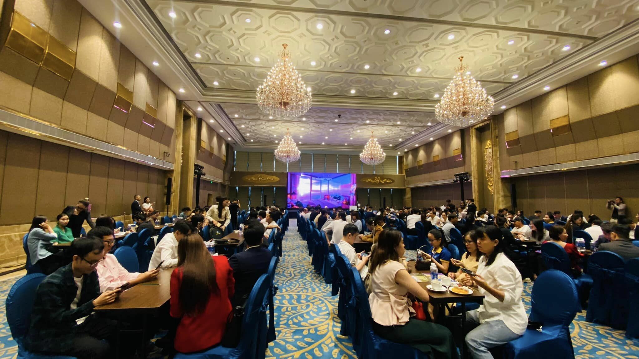 Bất động sản Vision Holdings 2