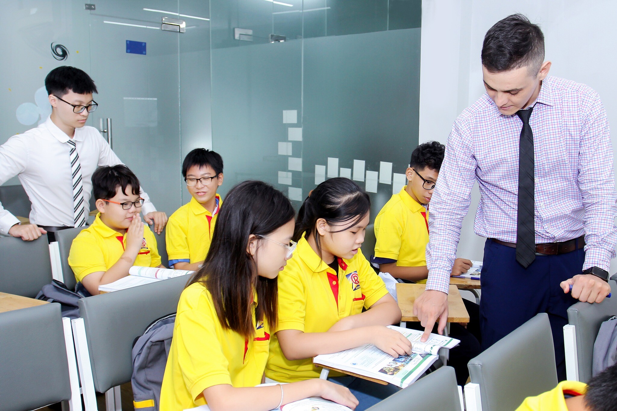 Giáo Dục Không Gian 2