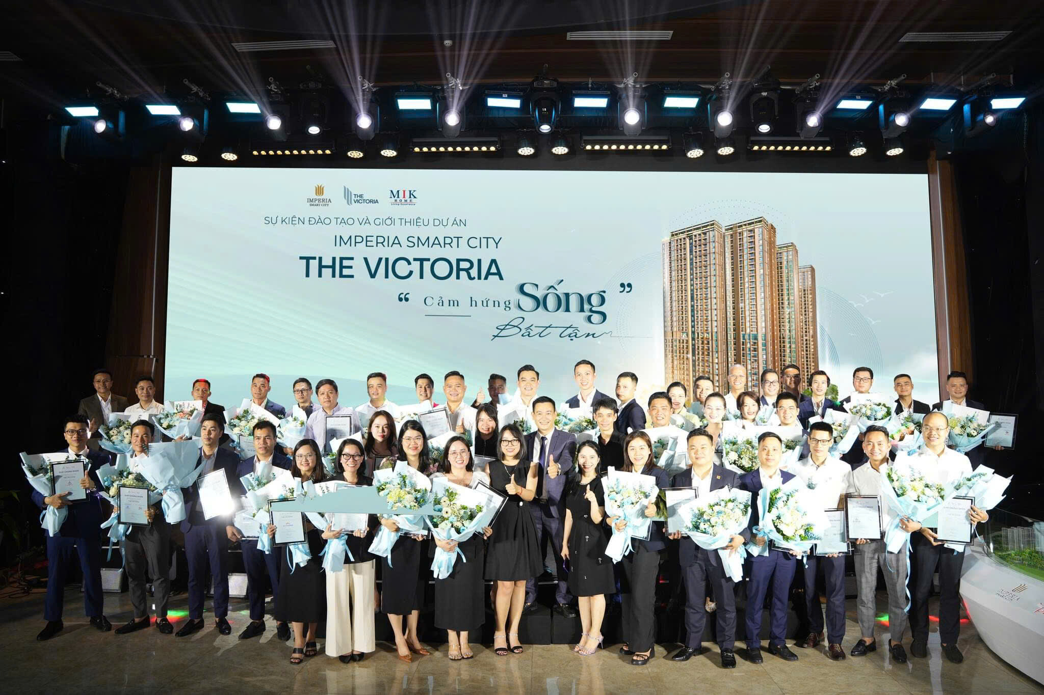 KINH DOANH VÀ PHÁT TRIỂN ĐỊA ỐC PALHOMES 10