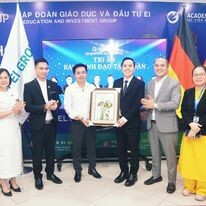 Tập đoàn Giáo dục và Đầu tư EI 10