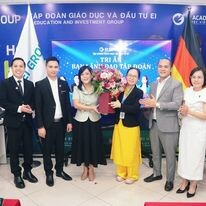 Tập đoàn Giáo dục và Đầu tư EI 8