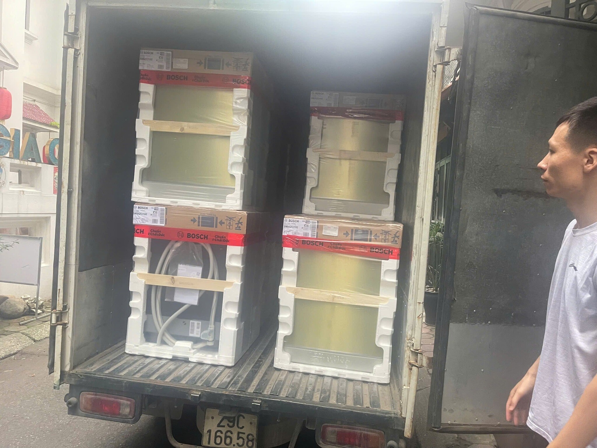 Sản Xuất Và Thương Mại A2T 4